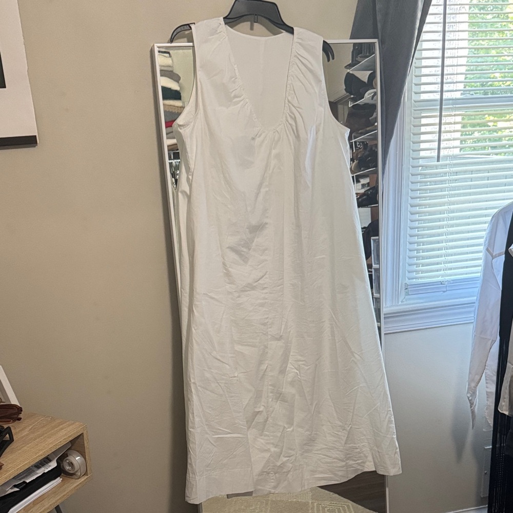 White Sleeveless Dress